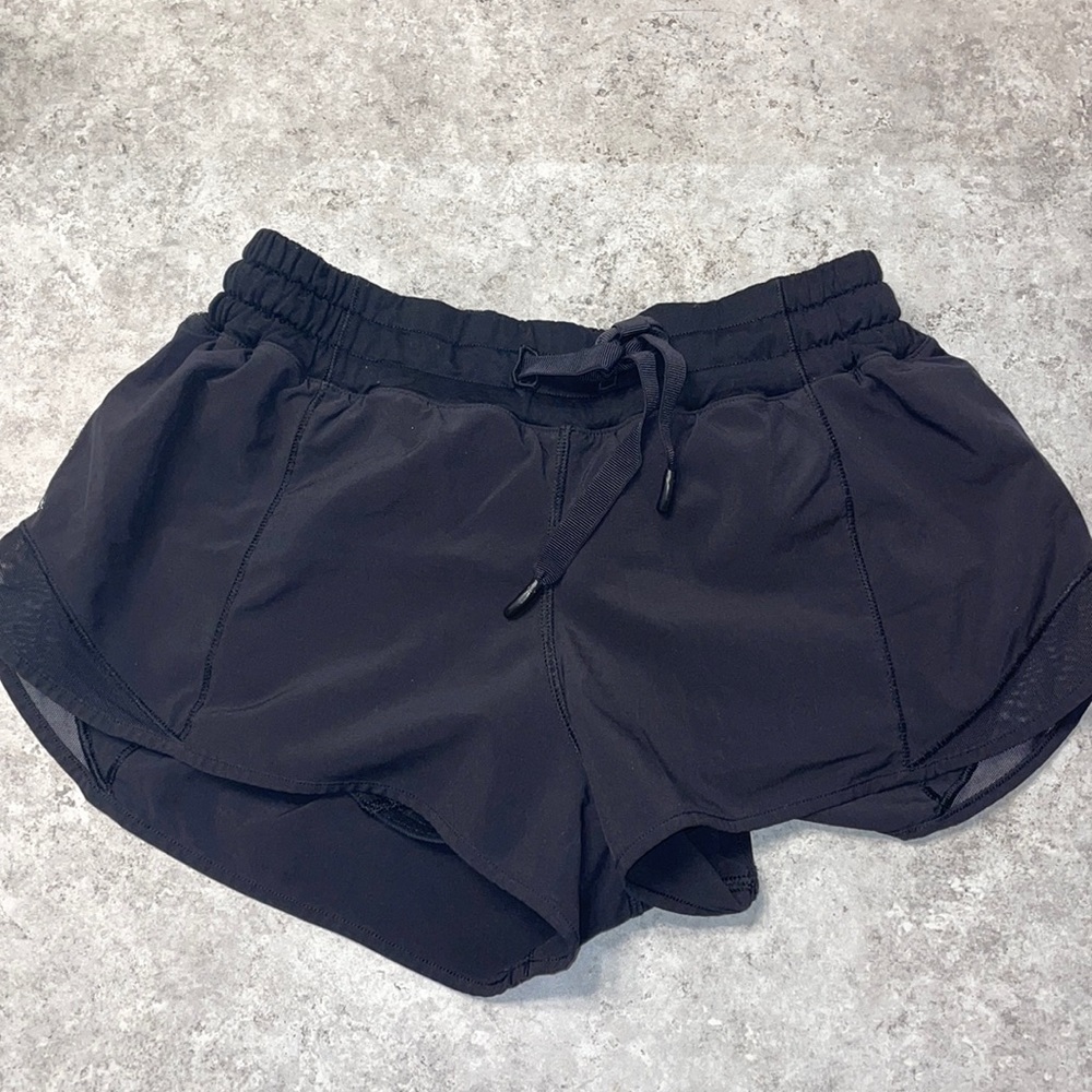 Old lululemon style short. Good condition. Liner in short.